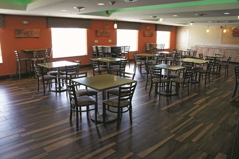 La Quinta By Wyndham Grand Forks - Adwords Guide 17