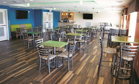 La Quinta By Wyndham Grand Forks - Adwords Guide 18