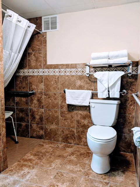 AmericInn By Wyndham Grand Forks - Adwords Guide 3