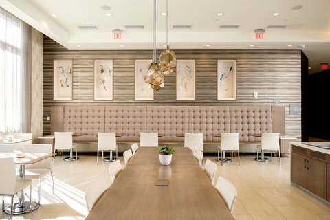 AC Hotel By Marriott Cincinnati At The Banks - Adwords Guide 9