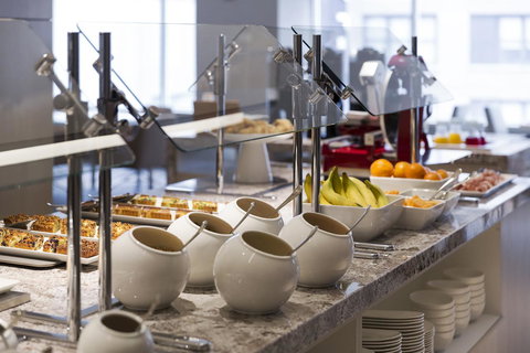 AC Hotel By Marriott Cincinnati At The Banks - Adwords Guide 19