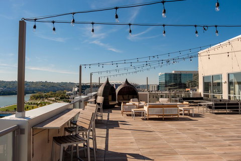 AC Hotel By Marriott Cincinnati At The Banks - Adwords Guide 15