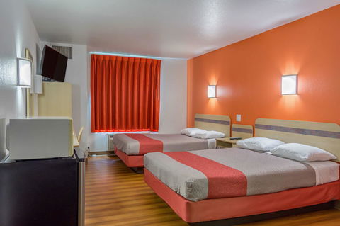Motel 6 Redmond - Adwords Guide 19
