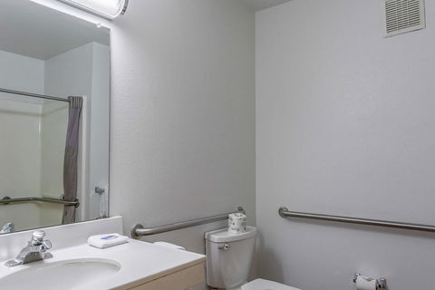Motel 6 Redmond - Adwords Guide 14