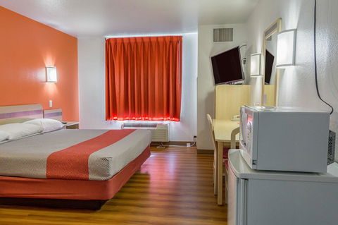 Motel 6 Redmond - Adwords Guide 24