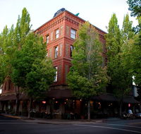 McMenamins Hotel Oregon