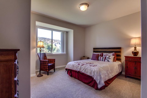 Eagle Crest Family Retreat - Adwords Guide 38