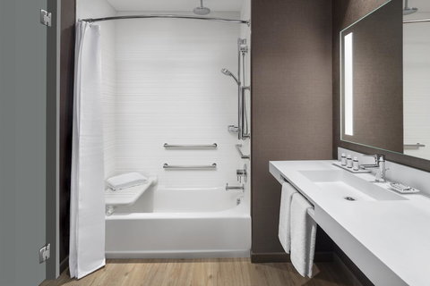 AC Hotel By Marriott Pittsburgh Downtown - Adwords Guide 34