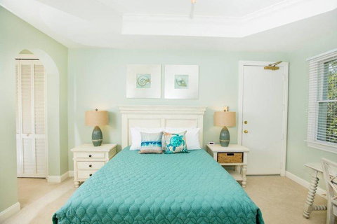 IBIS AT THE SANCTUARY A302 - Adwords Guide 11