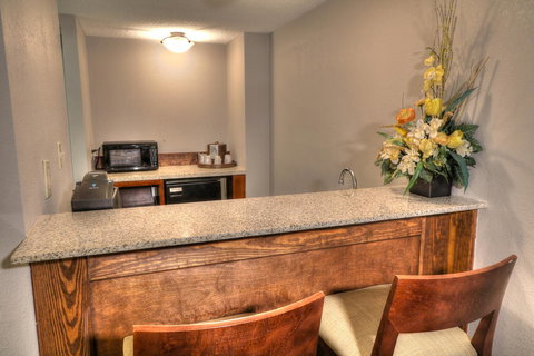 The Ramsey Hotel And Convention Center - Adwords Guide 32