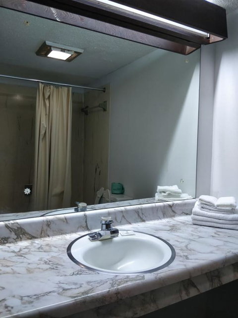 East Side Motel - Adwords Guide 7