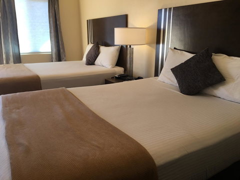 Mountain Ridge Cabins & Lodging - Adwords Guide 19