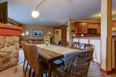 Eagle Springs East 305: House Sparrow Suite - Adwords Guide 0