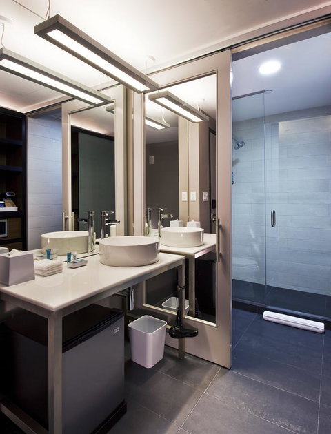 Aloft Dulles Airport North - Adwords Guide 6