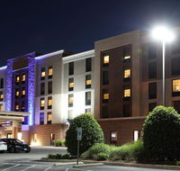 Holiday Inn Express  Suites Newport News