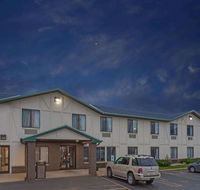 Super 8 by Wyndham Delavan Near Lake Geneva