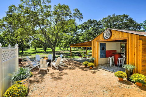 'Texas Roots' 3BR Fredericksburg House With Hot Tub! - Adwords Guide 0