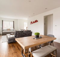 10 Bed 4 Story Rooftop Home Minutes to Broadway