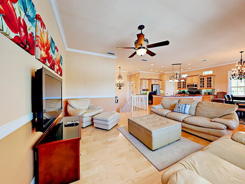 104 B East Sunny Isles Drive Home - Adwords Guide 0