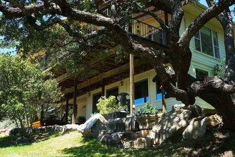 A Treehouse Retreat - Adwords Guide 0