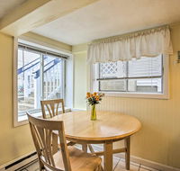 Airy Coastal Getaway - Walk to Hampton Beach