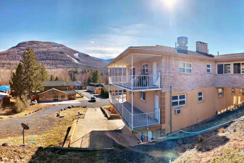 AK Lodge (The Gardner Inn) - Adwords Guide 2