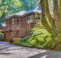 Barlow Creekside Lodge