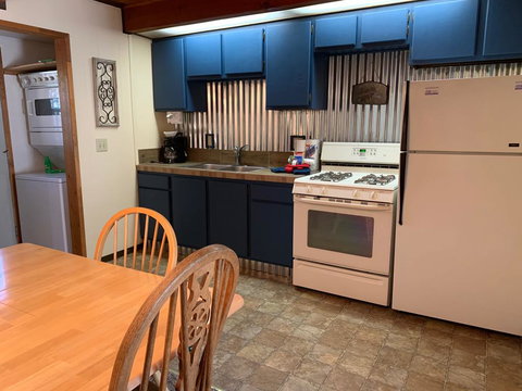 Cabin In The Pines - Adwords Guide 3