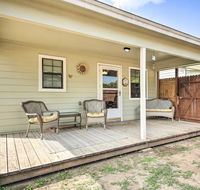 Canyon Lake Cottage with BBQ 1 Mi to Guadalupe River