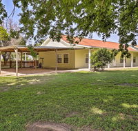 Canyon Lake Home with Hot Tub- Walk to the Guadalupe