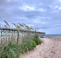 Carolina Beach Condo with Pool Access -Steps to Shore