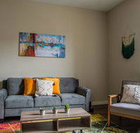 Charming 2BR Apt in Westown