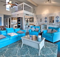 Charming Point Venture Townhome w/ Lake View