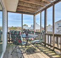 Chincoteague Townhome with Pony Views from Deck