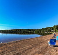 Cozy Getaway with Arrowhead Lake Community Amenities