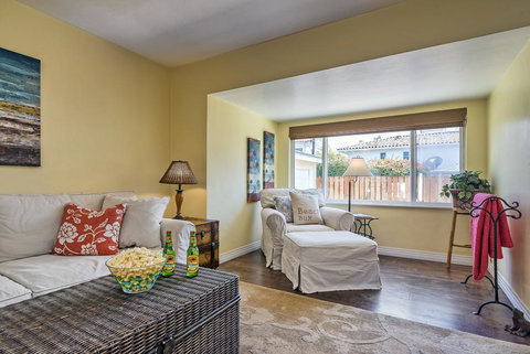 East Beach Bungalow- Back Unit - Adwords Guide 3