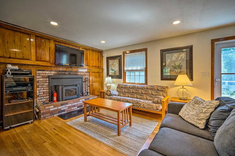 East Falmouth Home With Pool- Near Downtown And Beach - Adwords Guide 2