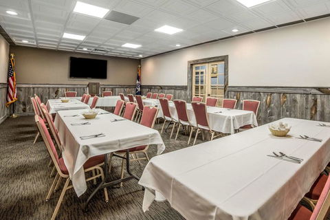 Econo Lodge - Adwords Guide 1