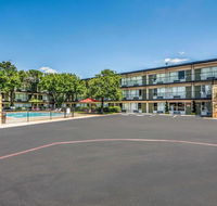 Econo Lodge Airport I-35 North