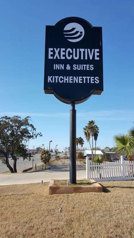 Executive Inn & Suites - Adwords Guide 1