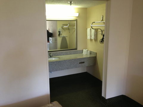 EZ Travel Inn College Station - Adwords Guide 3
