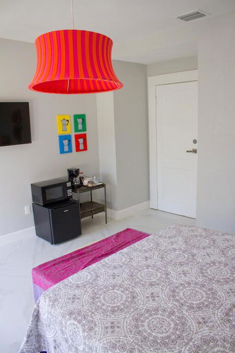 G - Colorful And Luminous Suite Near MIA (Apt 4) - Adwords Guide 3