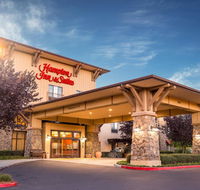 Hampton Inn  Suites Windsor-Sonoma Wine Country