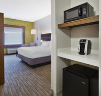 Holiday Inn Express Hotel Suites Manchester Conference Center