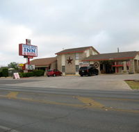Hunter House Inn and Suites