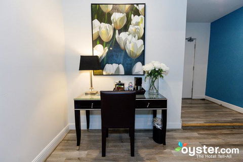 L.A. Sky Boutique Hotel - Adwords Guide 0