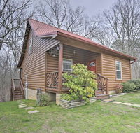 Lookout Mountain Retreat with Deck  Hot Tub