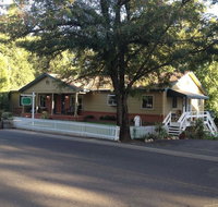 Murphys House On Main