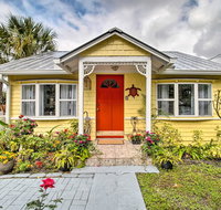 Quaint Stuart Cottage with Patio - 6 Miles to Beach