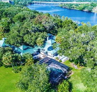 Riverbend Retreat - Fla.
